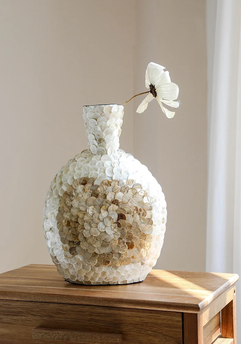 Modern French Light Luxury Art Vase, Golden Shell