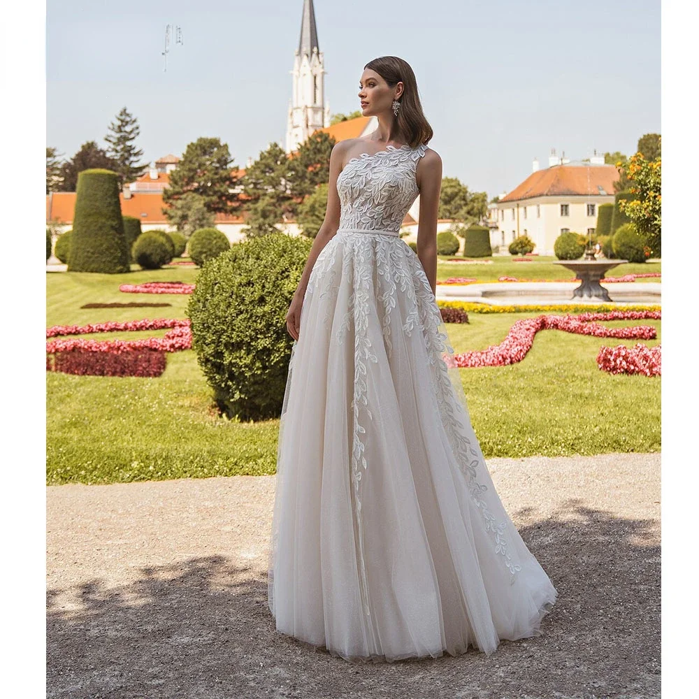 Newest Simple Wedding Dress For Women 2026  Gorgeous One Shoulder Appliques Bridal Gown With Belt Vintage Style Robe De Marié