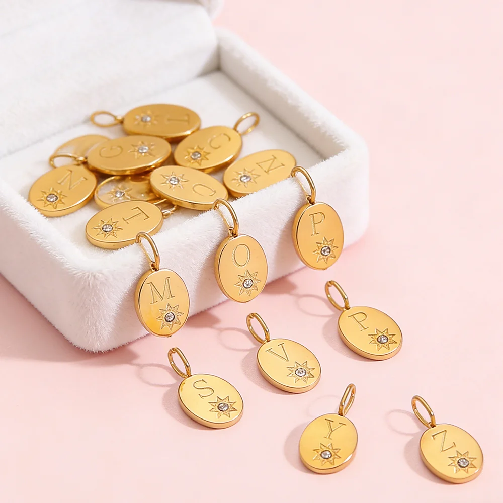 Edelstahl Buchstaben Anhänger goldene runde Plakette mit Zirkonia Initial Charms DIY Halskette Armband Frauen Schmuck Zubehör