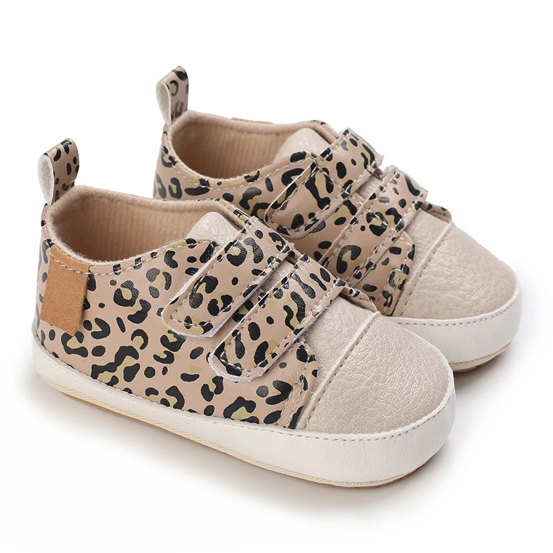 New Spring And Autumn Baby Non-slip Toddler Shoes Baby Heart Pattern Comfortable Solid Color Flat Sports Shoes baby shoes