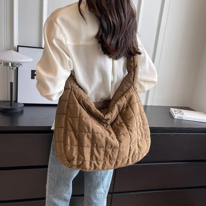 

Women Niche Design New Pleated Cloud Bag Casual And Versatile Single Shoulder Crossbody Bag Stylish Large Capacity Dumpling Girl