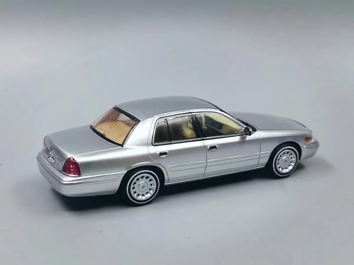 ミニカー GOC 1/64 CVPI & Suburban $_57.JPG?set_id=880000500F