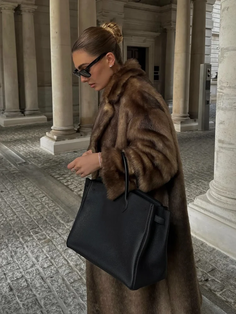 Fashion Warm Fluffy Faux Fur Coats For Women Elegant Thicken Lapel Long Sleeve Short Jackets New Vintage High Street Coat 2024 5