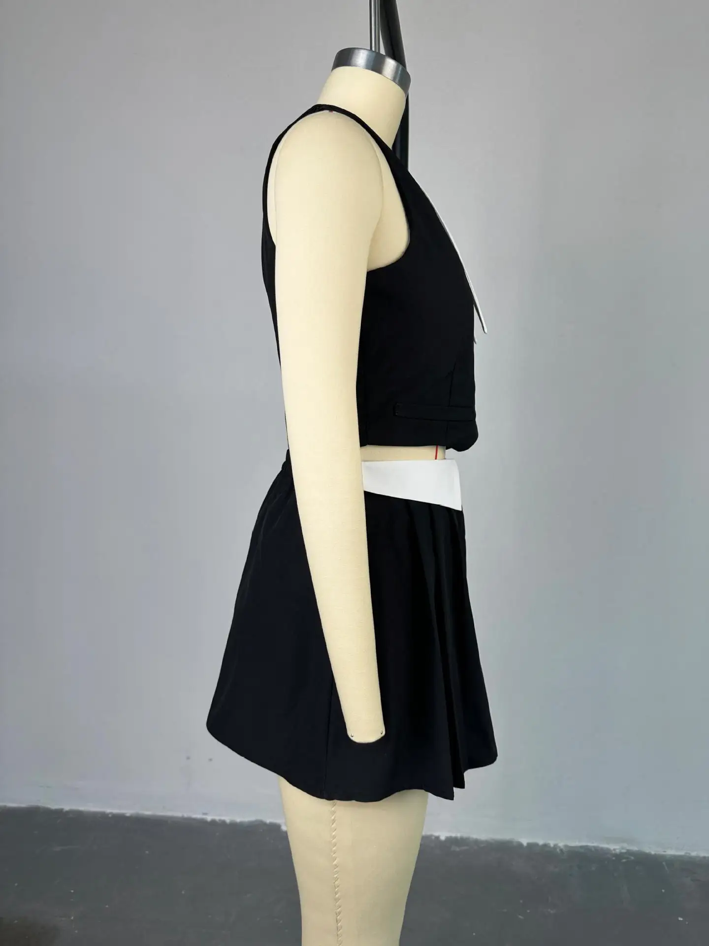 Summer Sexy 2 Piece-Set Skirt Female 2025 V-Neck Sleeveless Vestidos And High Waist Pleated Skirts Sets Women's Clothes