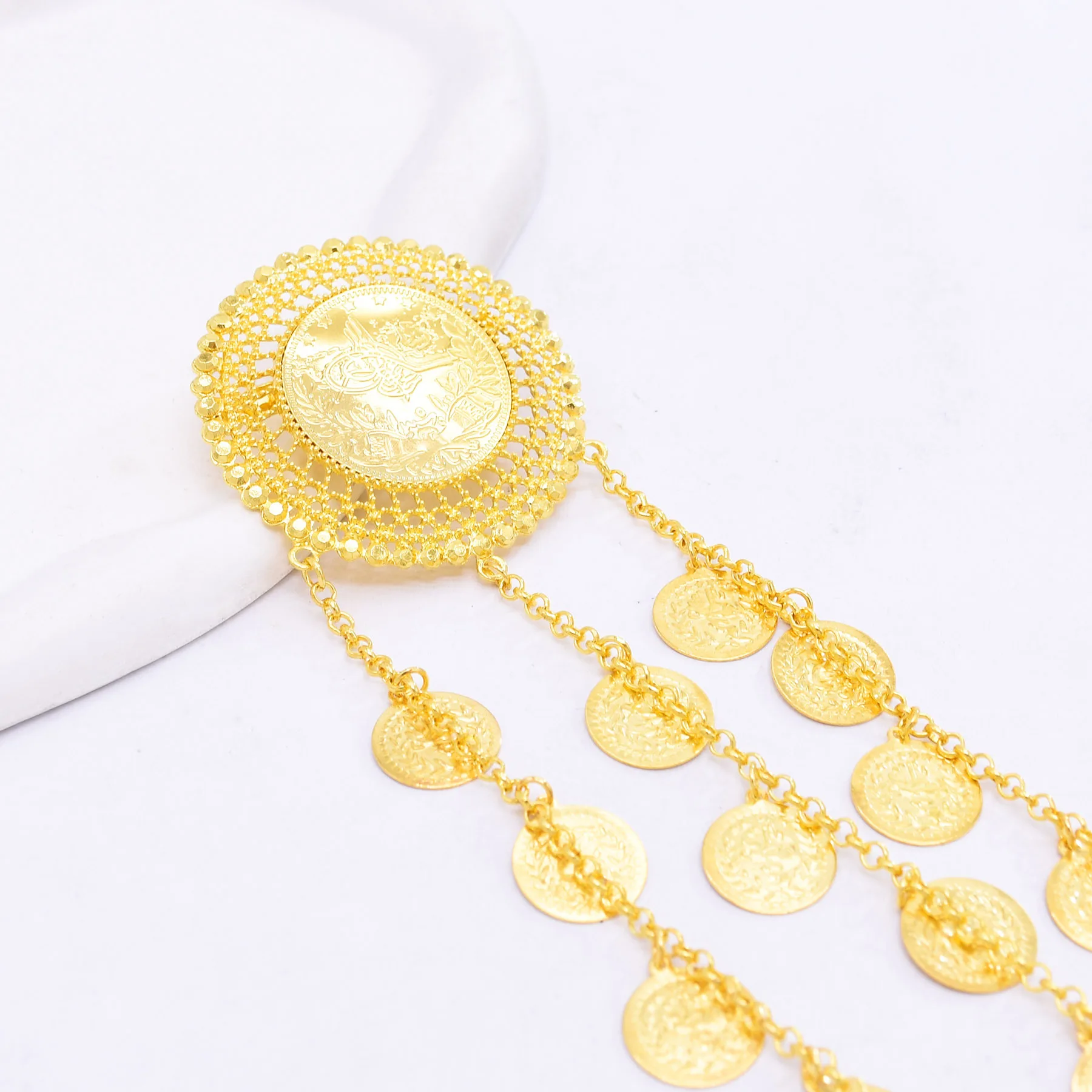 قلادة متعددة الطبقات بتصميم قديم مع سلسلة عملات مع...