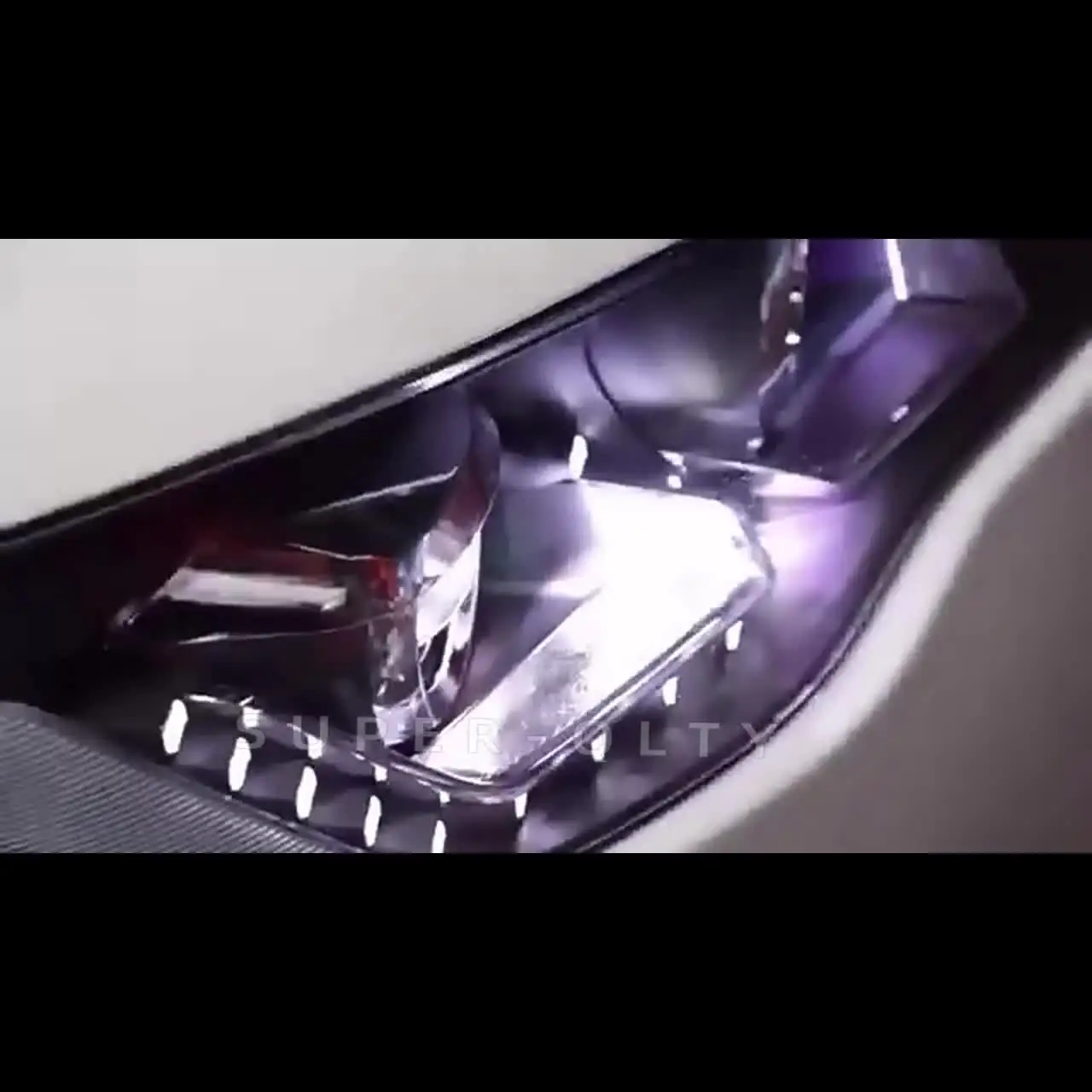ホンダ　シビック　fd2系　LED プロジェクターヘッドライト　社外 ホンダ シビック 2006-2011 CIIMO FD2 (シビック) ヘッドライト