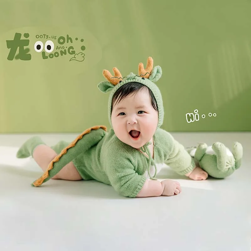 

Knitted Outfit Baby Shoot Props,Green Dinosaur Themed Newborn Photography Costume,For 3-5 Month Baby Studio Shoot Accessories