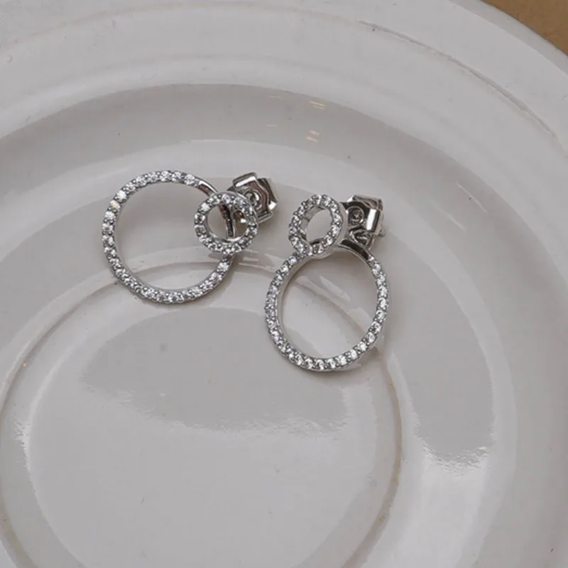 Fashion and Elegant Sparkling Water Rhinestone Round Earrings Women Simple Double Circle Earring Jewelry Goude Oorbellen Dames