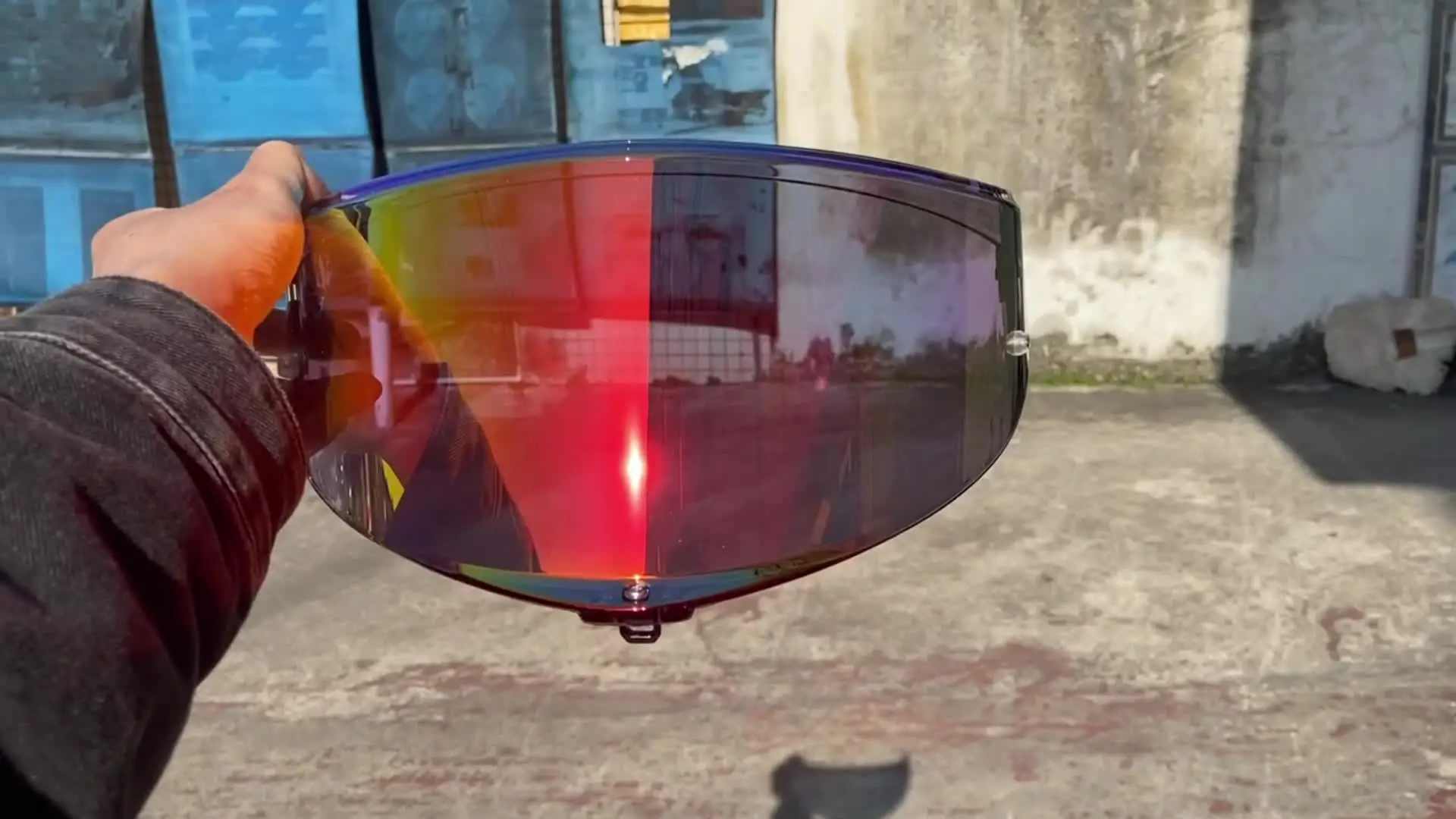 Photochromes Motorrad Helmvisier Für AGV - Tönend Von Klar Bis Dunkel