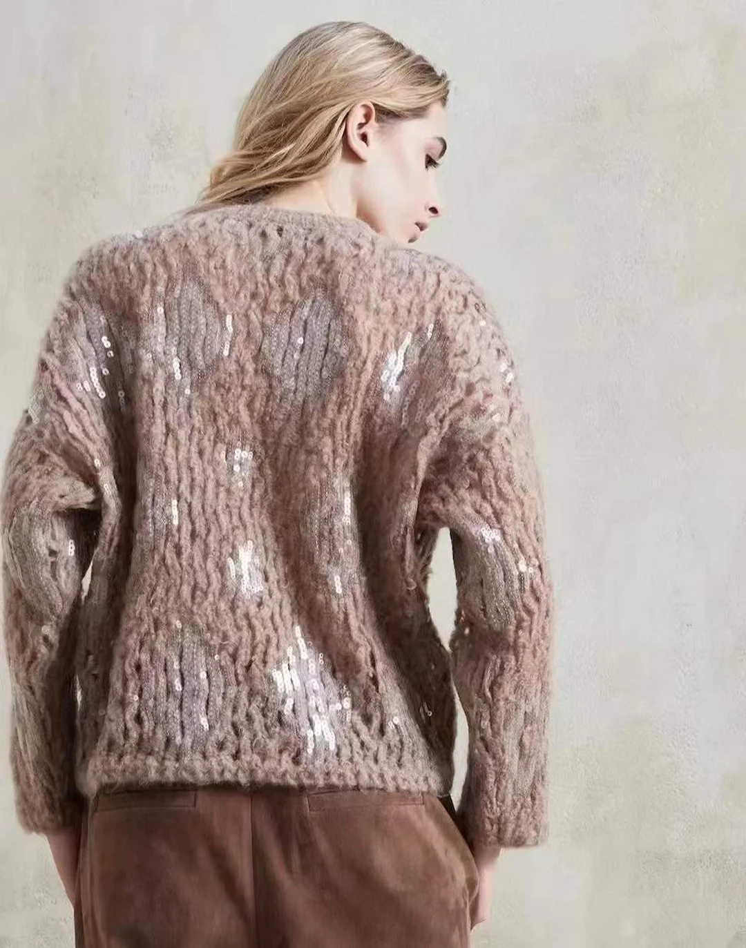 Рисунок 2 - Женский свитер на осень и зиму