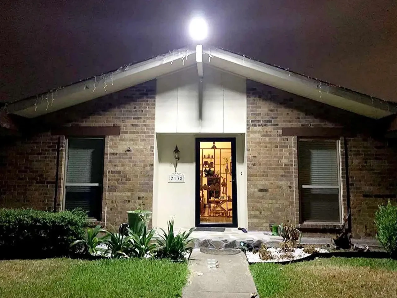 Description Picture 5 of itemSuper bright LED Solar Lights Outdoor Motion Sensor External Solar Street Lamp Wall Security Sunlight For Garden Patio Path Yard