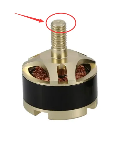 Supports et fixations métalliques pour hélicoptère RC, inclus dans le lot de 6 pièces détachées.