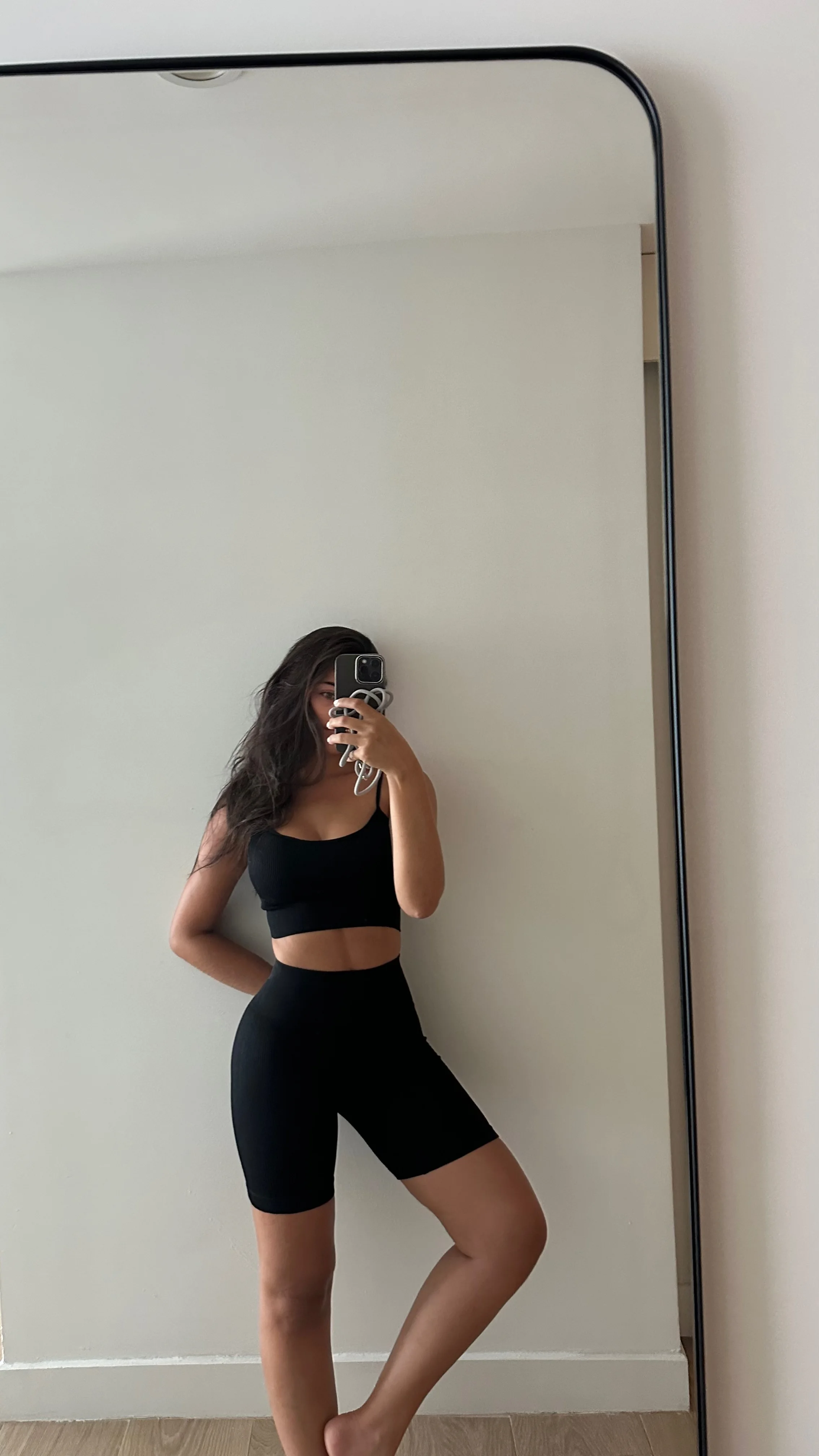 Description Picture 4 of itemSeamless Backless Yoga Suit Set Women Sexy Gym Leopard Print Leggings Bra Set High Waist Workout Clothes Hip Raise Pants