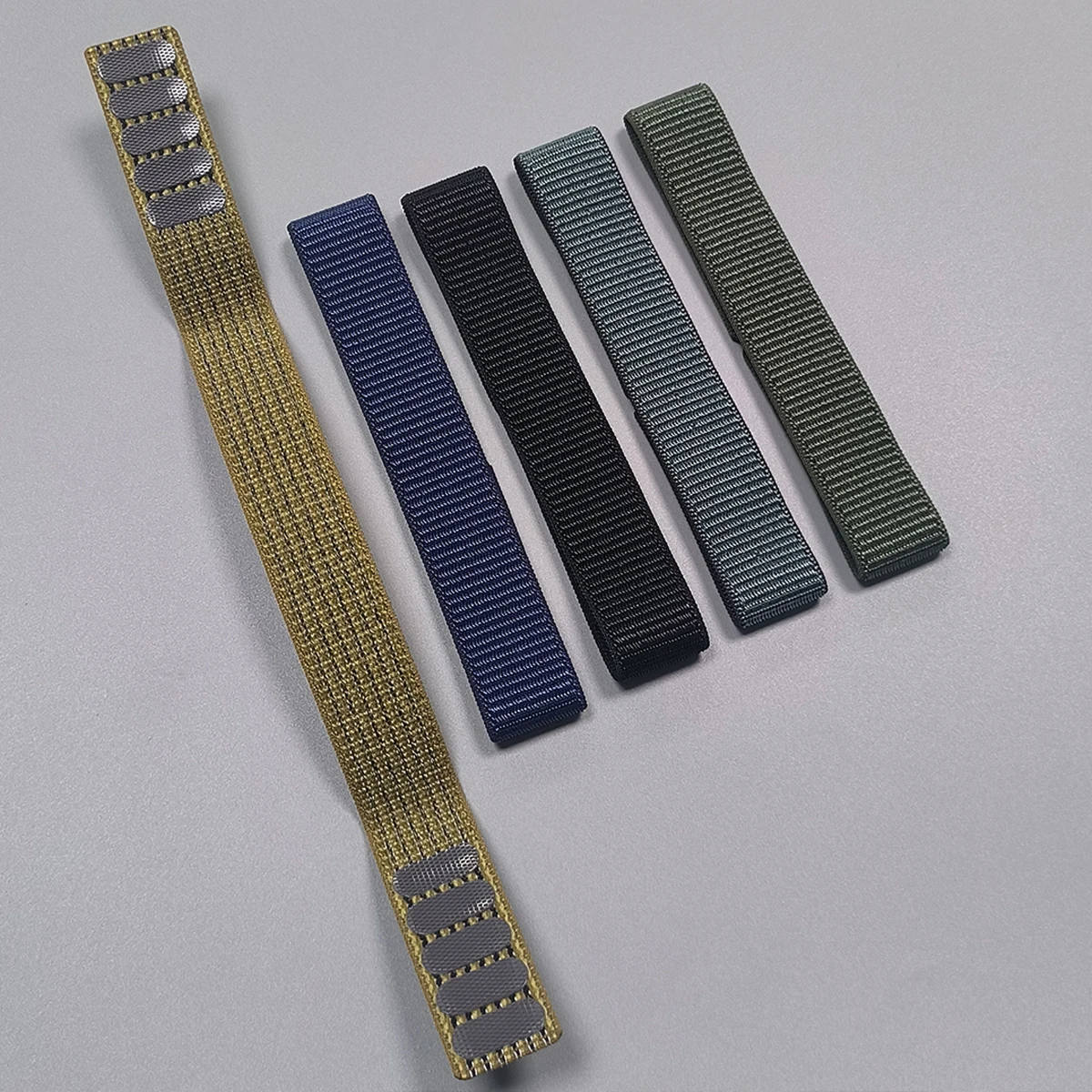 Premium Nylon Hook and Loop Strap for Smartwatches – Adjustable and Durable Watch Band Bracelet