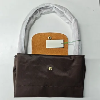 Borsa pieghevole classica in nylon, borsa da donna con design ricamato