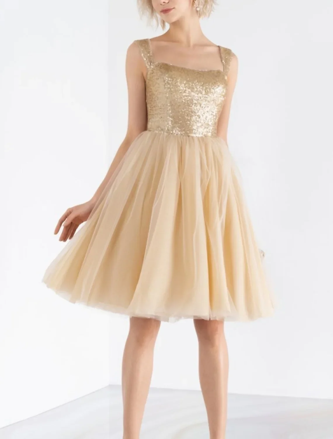 

A-Line Cocktail Dresses Flirty Sparkle Dress Homecoming Cocktail Party Knee Length Scoop Neck Sleeveless Tulle with Pleats Sequi