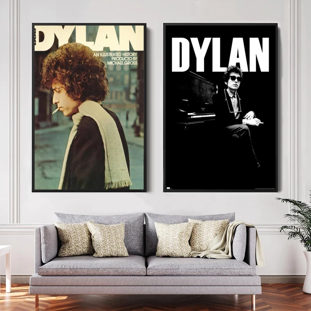 Wall decor using old vinyl records - Picture of Dylan's Cafe