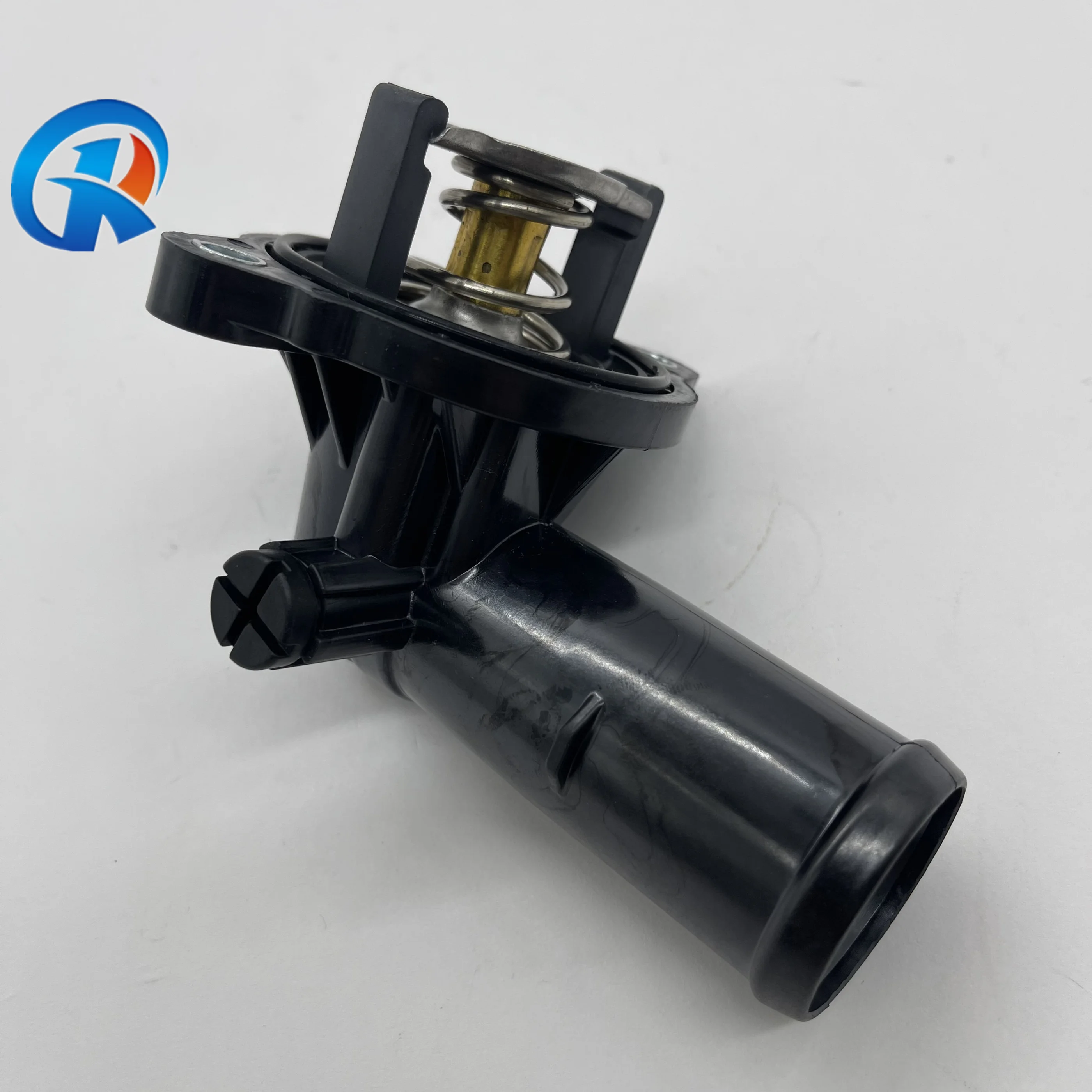 Car Thermostat 323056 330424 For maserati quattroporte ghibli Cooling Thermoregulator