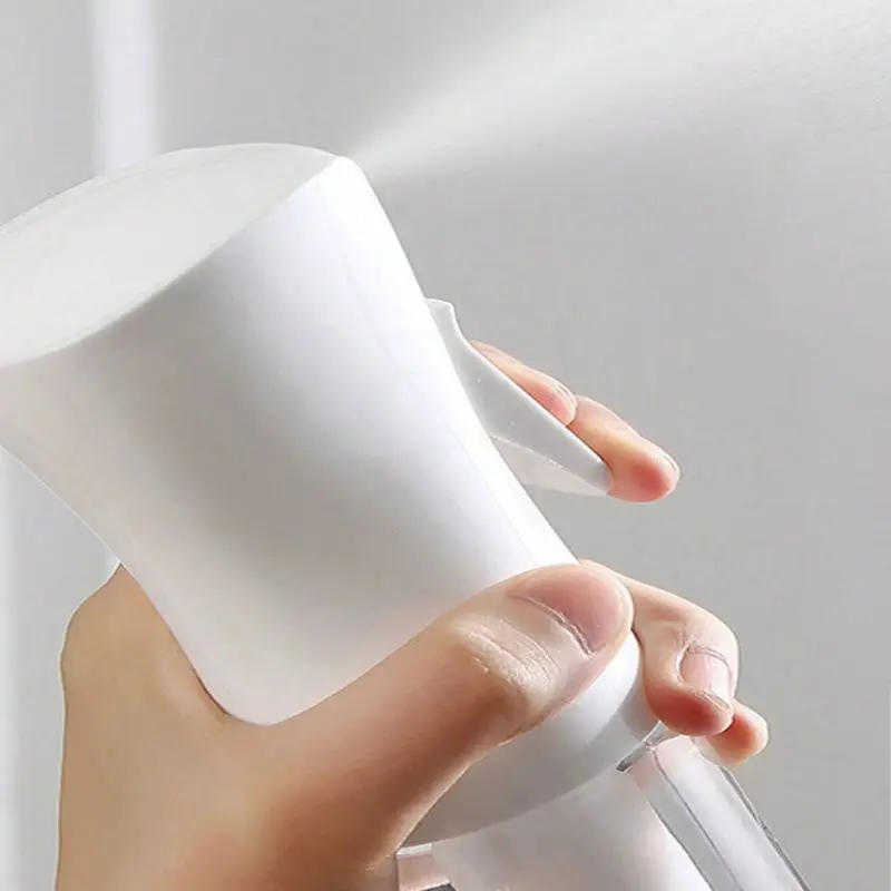 Spray bottle Continuous High Pressure Water Refill Dilution Fine Mist Atomizing Pressed Refill Water spray bottle