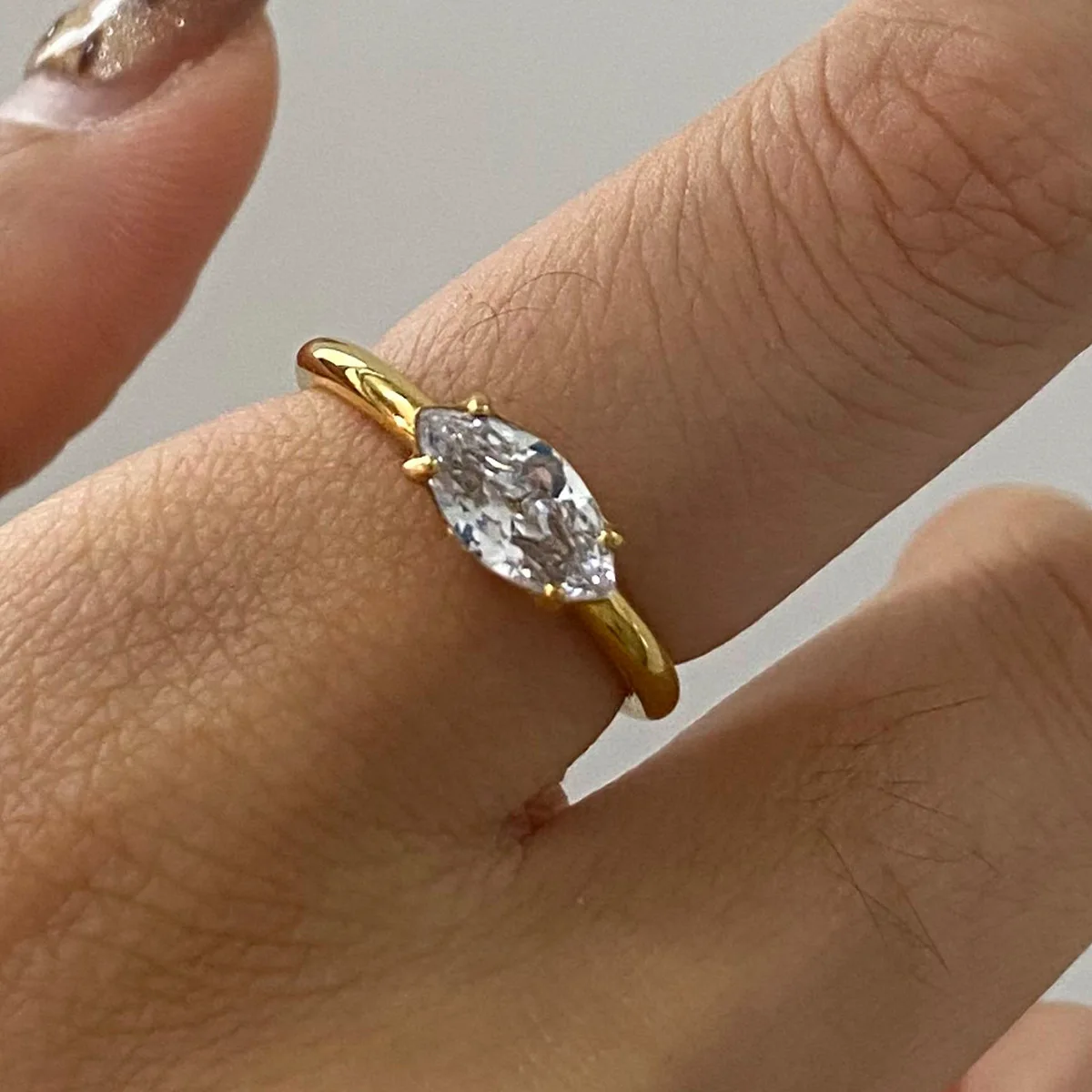 New 3pcs/set 18K Gold Plated Twisted Circle Stacked Shining Zircon Ring Classics Bride Wed Jewelry Accessories Rust Proof Rings