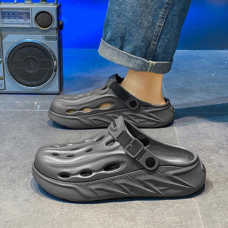 Men's Cave Shoes Summer New Anti Slip Wear Resistant Beach Sandals Oversized Slippers Breathable Baotou Drag Sleepers Men