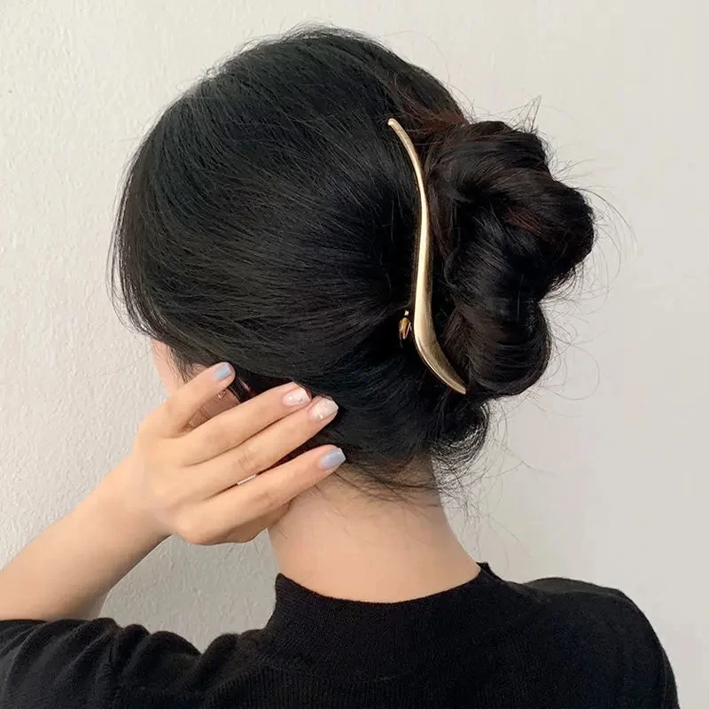 S Pattern Metal Hair Claw Clips for Women Vintage Geometric Hair Clamps Bath Crab Headband Hairpin Girls Hair Accessories