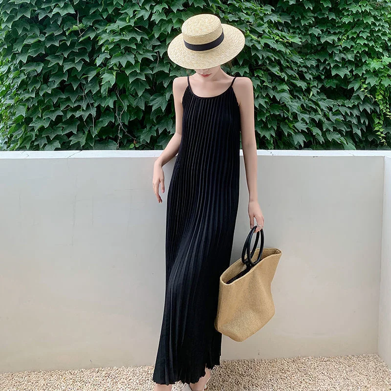 

Vintage style loose skinny black suspender pleated dress 2023 o neck sleeveless new summer wear long pleated dress female tops