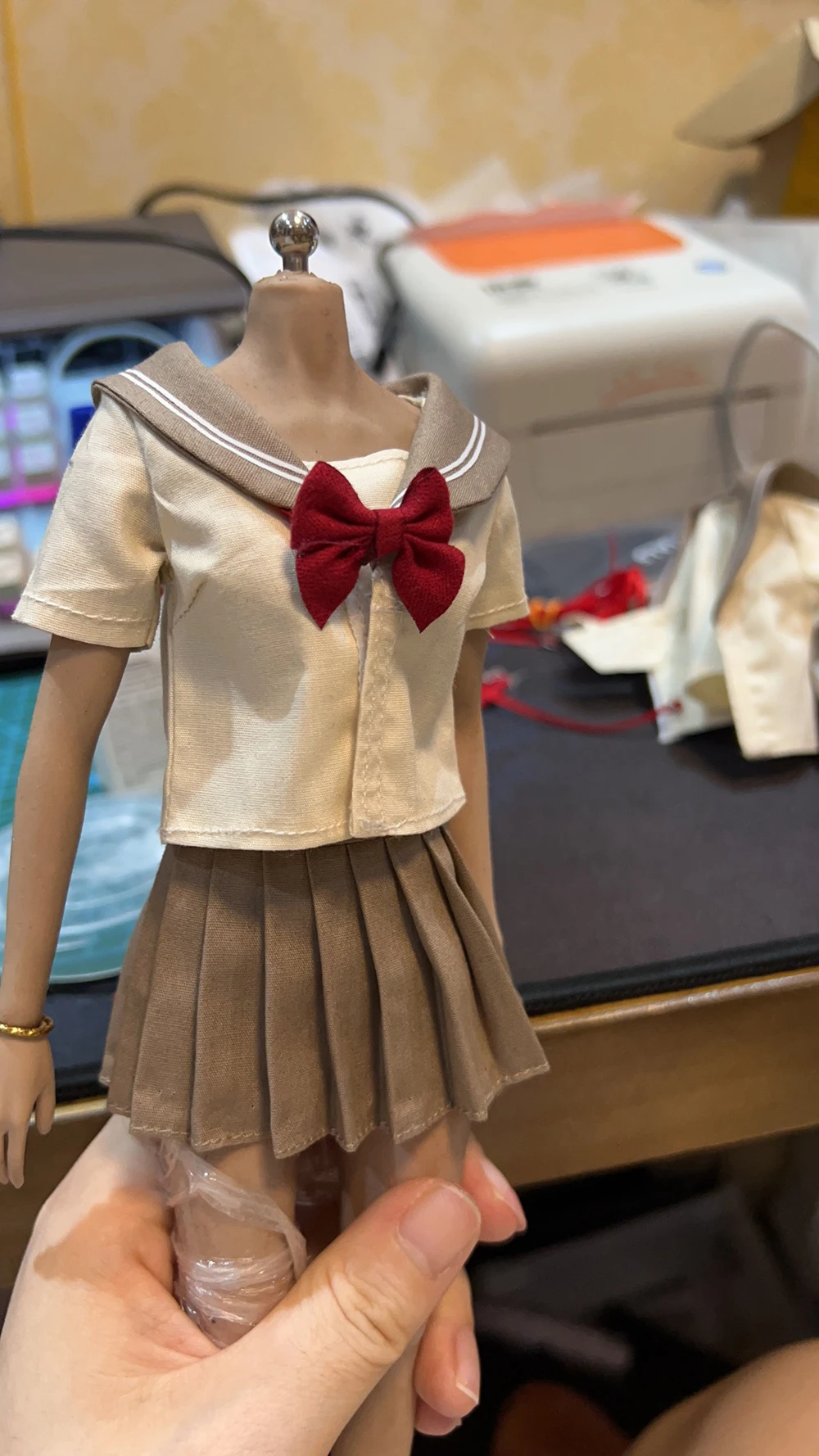 HiPlay Vêtements de poupée à l'échelle 1/6, haut + jupe, costume pour figurine d'action féminine de 30,5 cm Phicen/TBLeague CM066(A