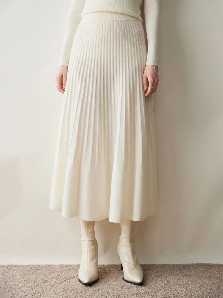 Cashmere Skirt Fit