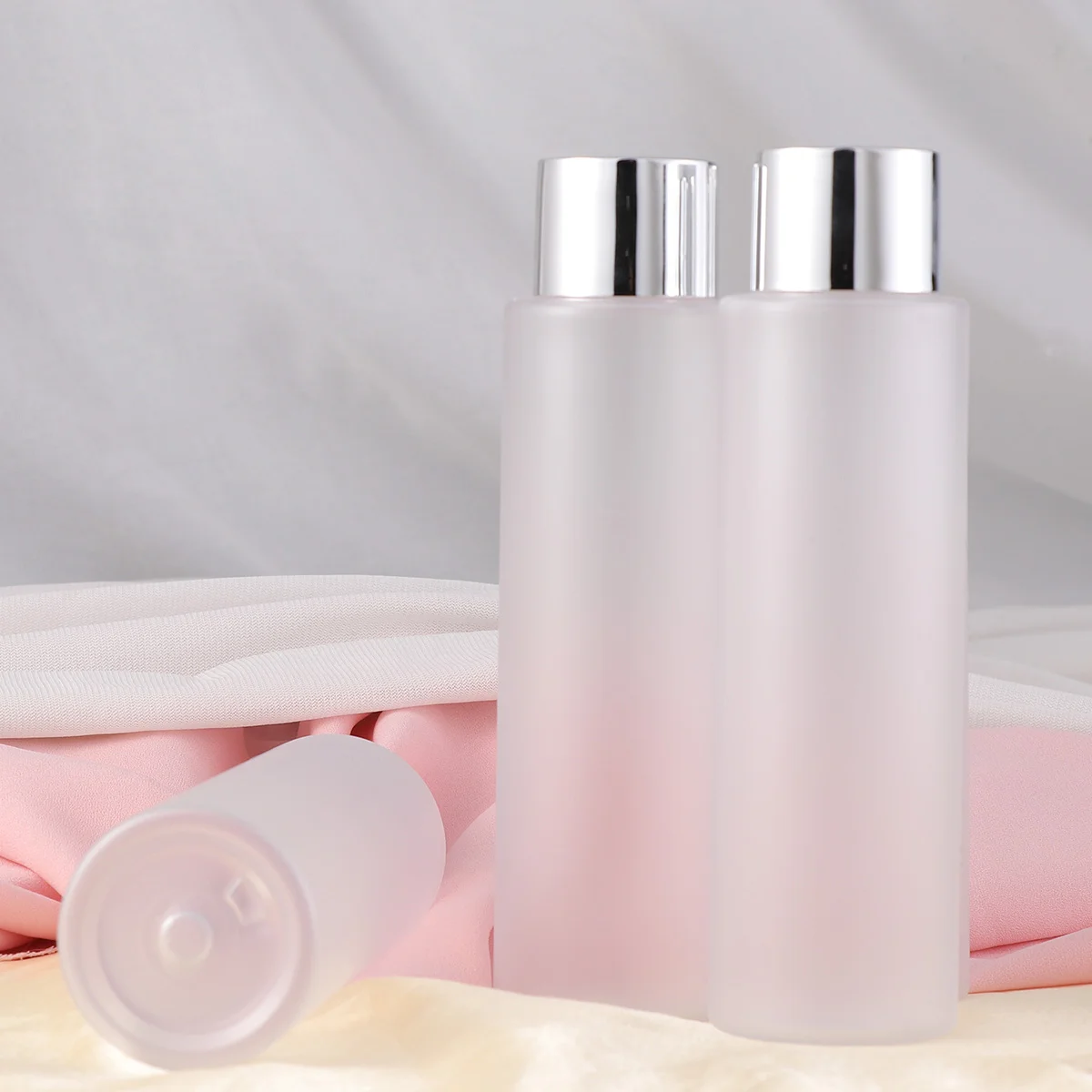 4pcs Refillable Empty Bottle Vial Jar Pot Lotion Shower Shampoo Storage Container With Cap For Home Travel 200ml сухой шампунь для волос классик dry shampoo with fresh fragrance