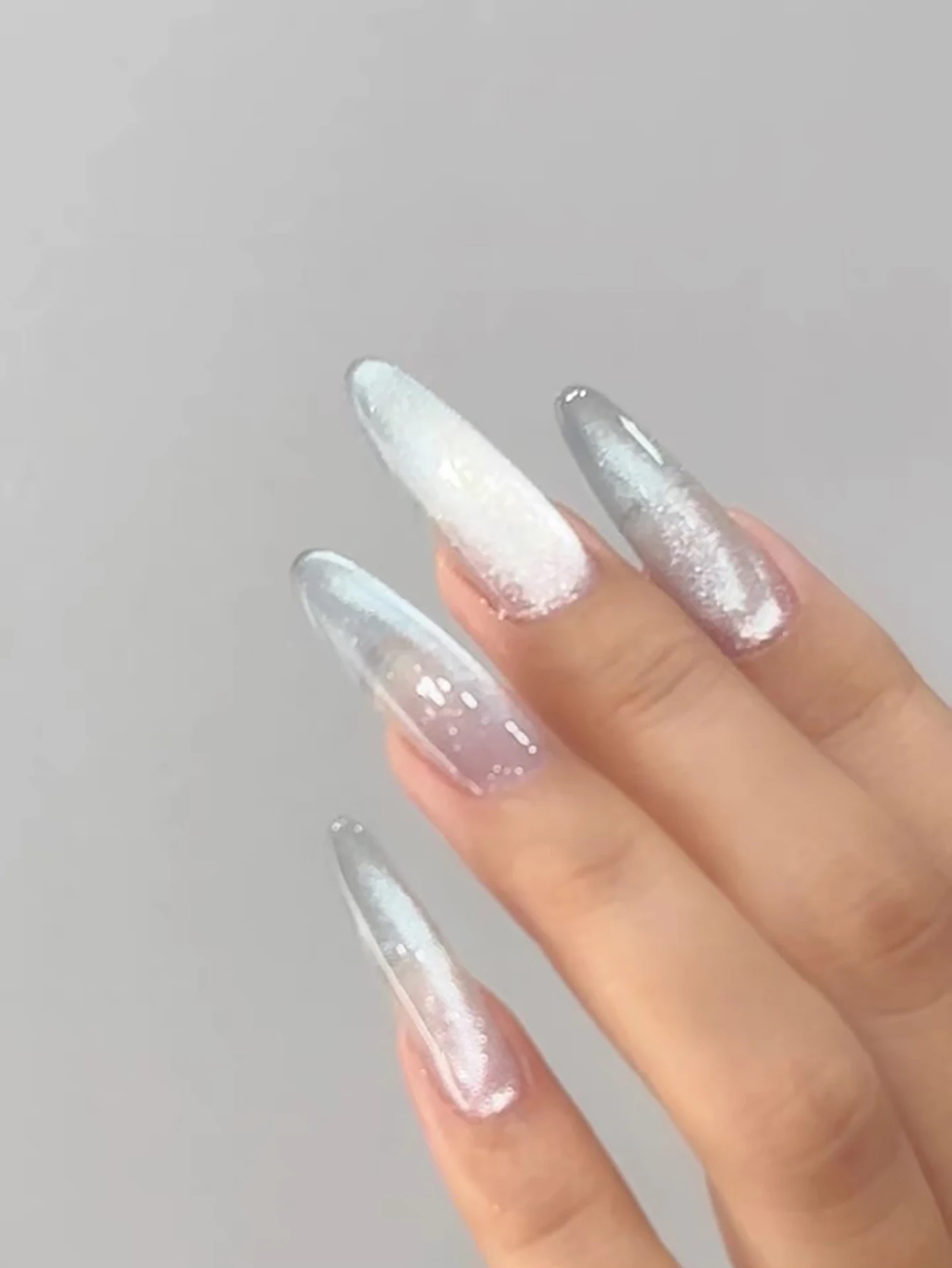 WS White Moonlight Cat Eye Gel Nail Polish Ceramic Cat Eye Explosion Flash Shows White without Grey Glass Beads 5
