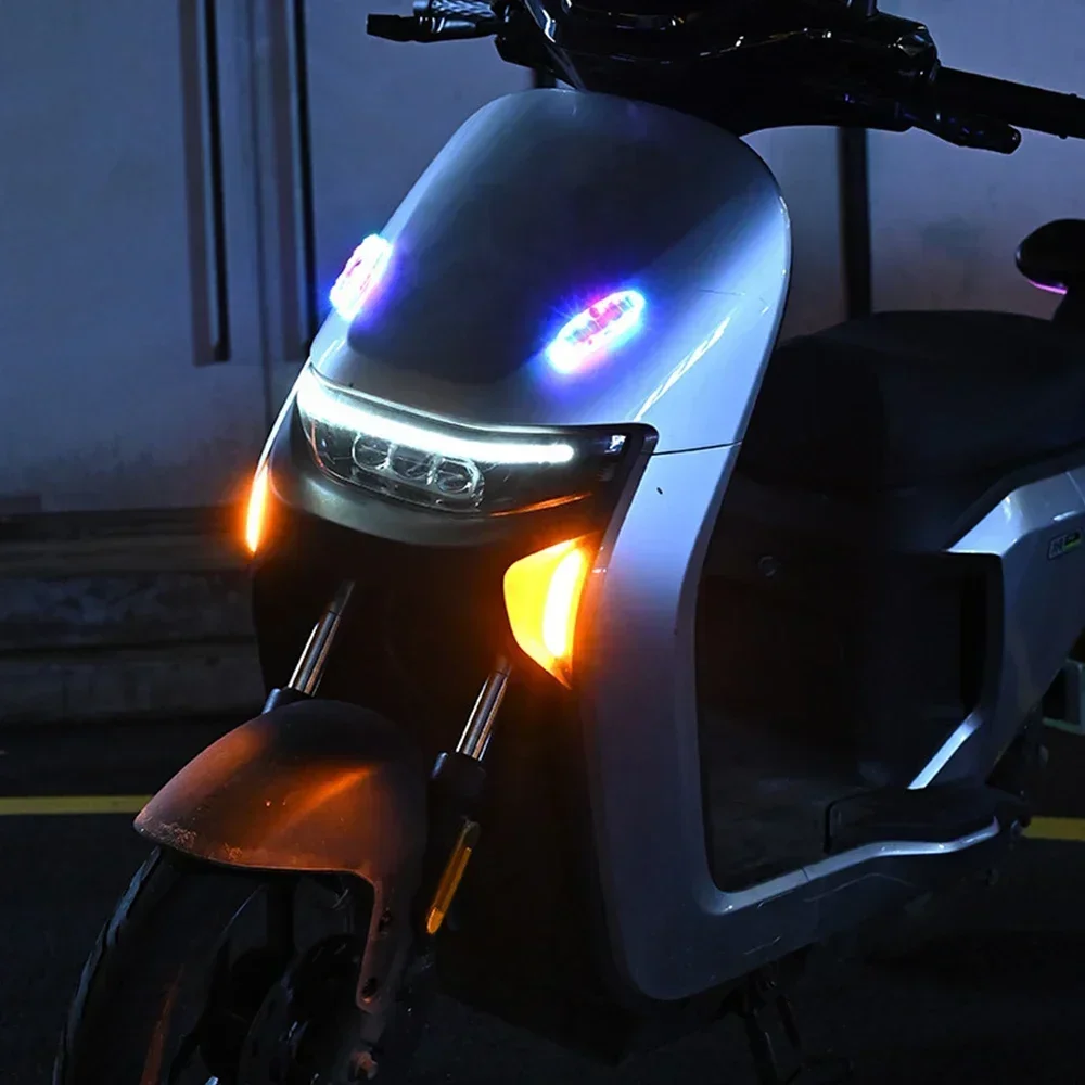 Solar Flashing Warning Light LED Safety Auto