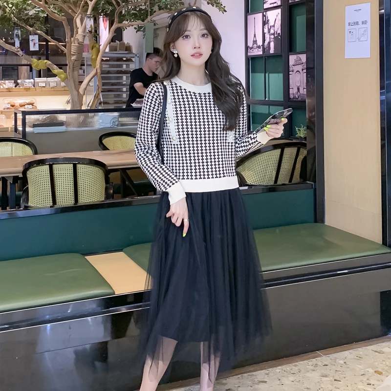 2023 Korean Style Maternity Autumn Knitted Dress Long Sleeve Plaid Patchwork Irregular Mesh Dress Pregnant Woman Elegant Clothes