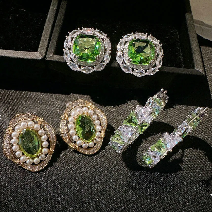 

2023 Women Jiabai Li Mint Emerald Pearl Plating 18K Golden Fruit Green Gradient Zircon Earrings