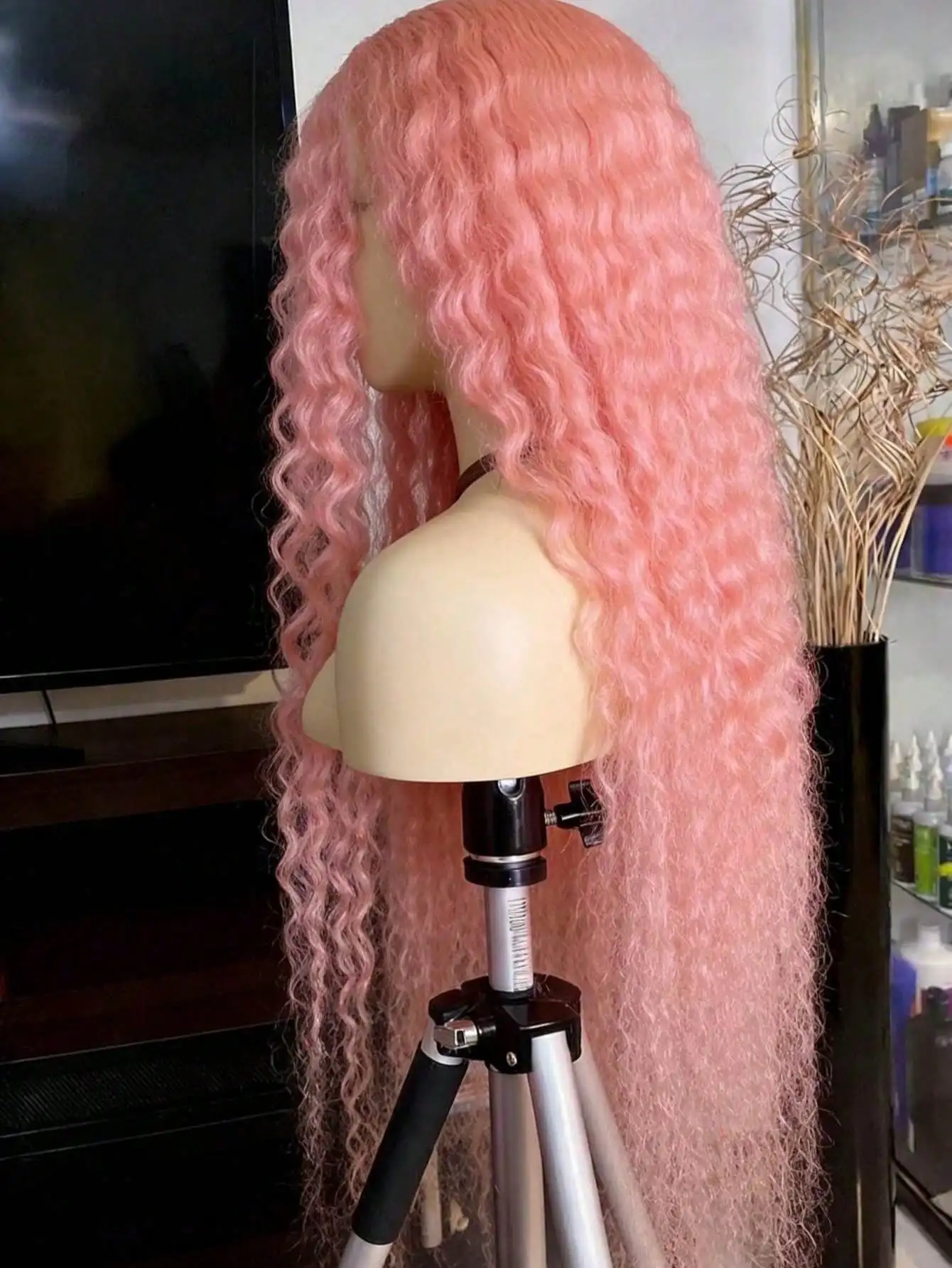 200 Density Rose Pink Curly Lace Front Wigs Human Hair 13x4 HD Lace Front Wigs Pre Plucked Glue Free Lace Front Wigs for Women 4