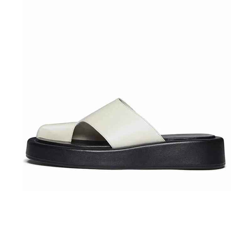 

Arden Furtado Summer 2023 Cowhide Round toe Toe sleeve flat heel Mixed Colors Comfort leisure Platform Word slippers