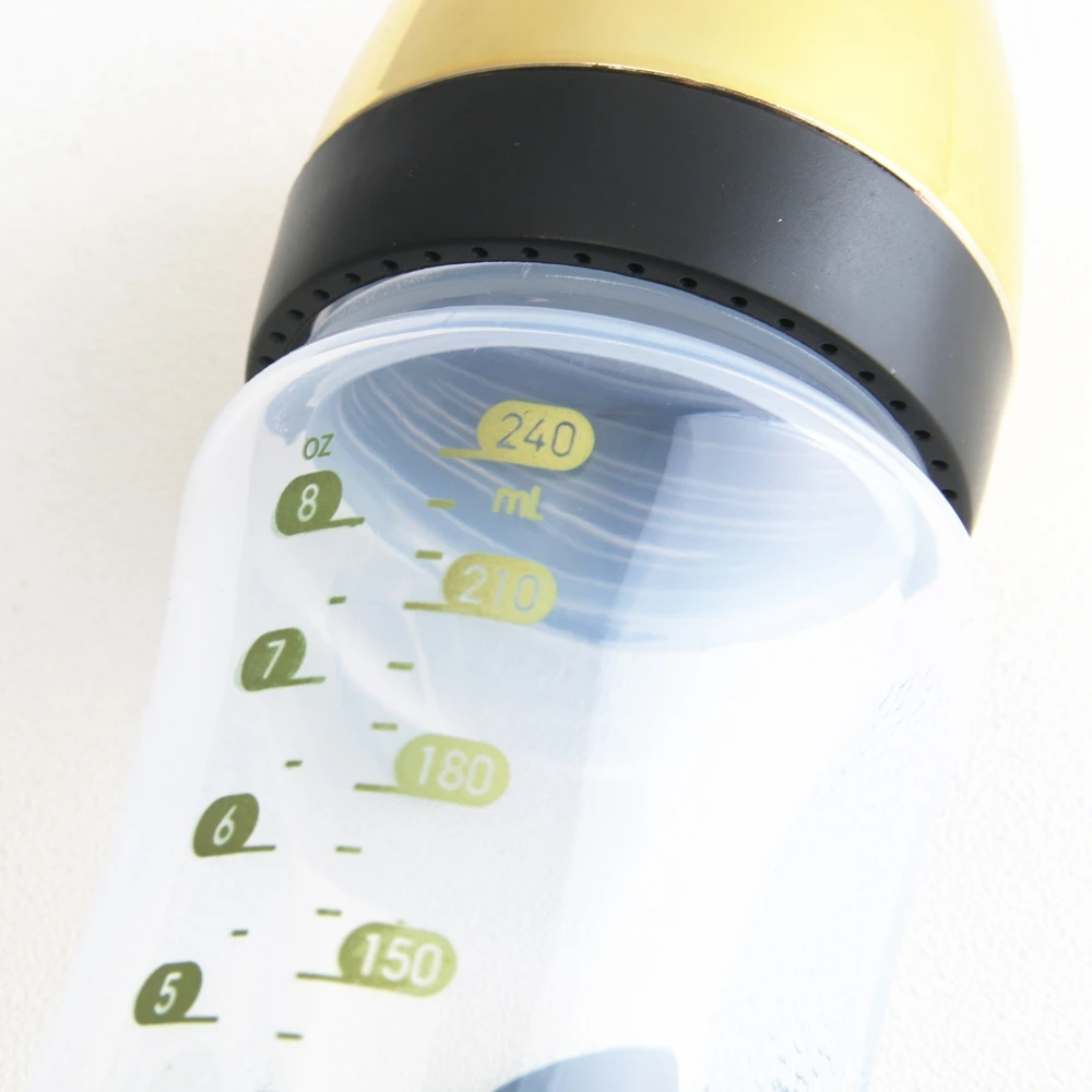 BPA Free 240ML Baby Crown Bottle With 26 Letters Pacifier Chain Gem Clip / Teether Toy for Boy And Girls