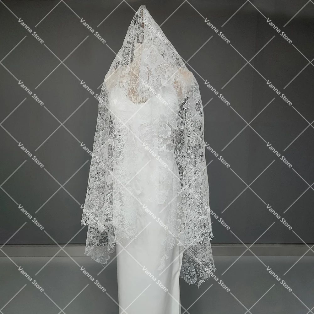 1,75 Meter Langer Ausgeschnittener Blumen-Chantilly-Spitzen-Hochzeitsschleier Romantischer Maßgefertigter Bodenlanger Brautschleier mit Wellenrand – Detail 5