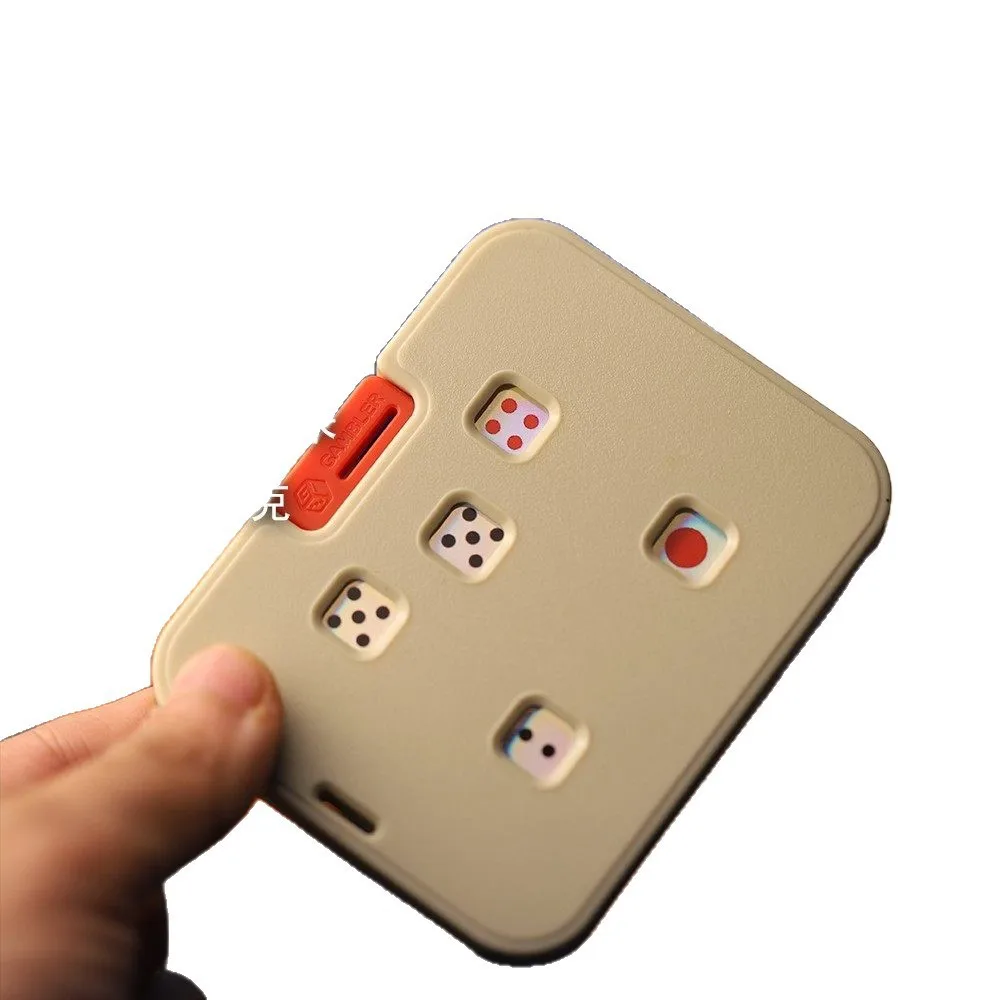 Gioco di carte meccanico con dadi, gioco da tavolo per feste, gioco di carte EDC, giocattolo antistress, regalo, dadi scuotibili - immagine 6
