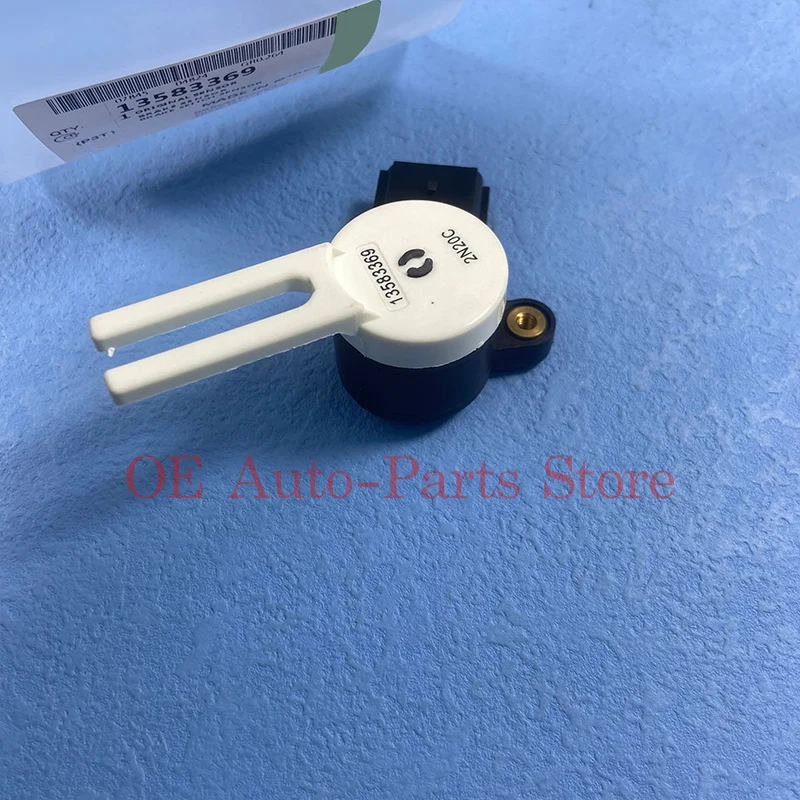 

High Quality Stop Lamp Switch For Chevrolet Cruze Captiva Malibu Buick Lacrosse Opel Insignia Astra 13583369