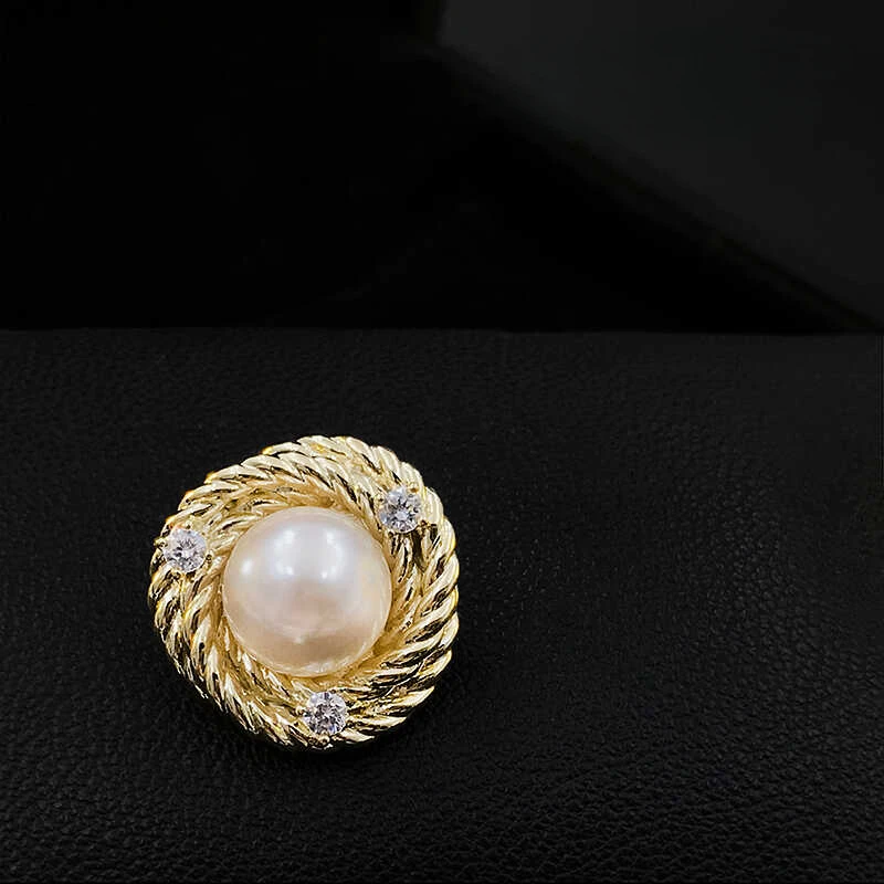 Unique Design Small Brooch Women Suit Lapel Pin Skirt Shirt Collar Anti-Exposure Buckle Fixed Gadget Pearl Jewelry Ornament 5609