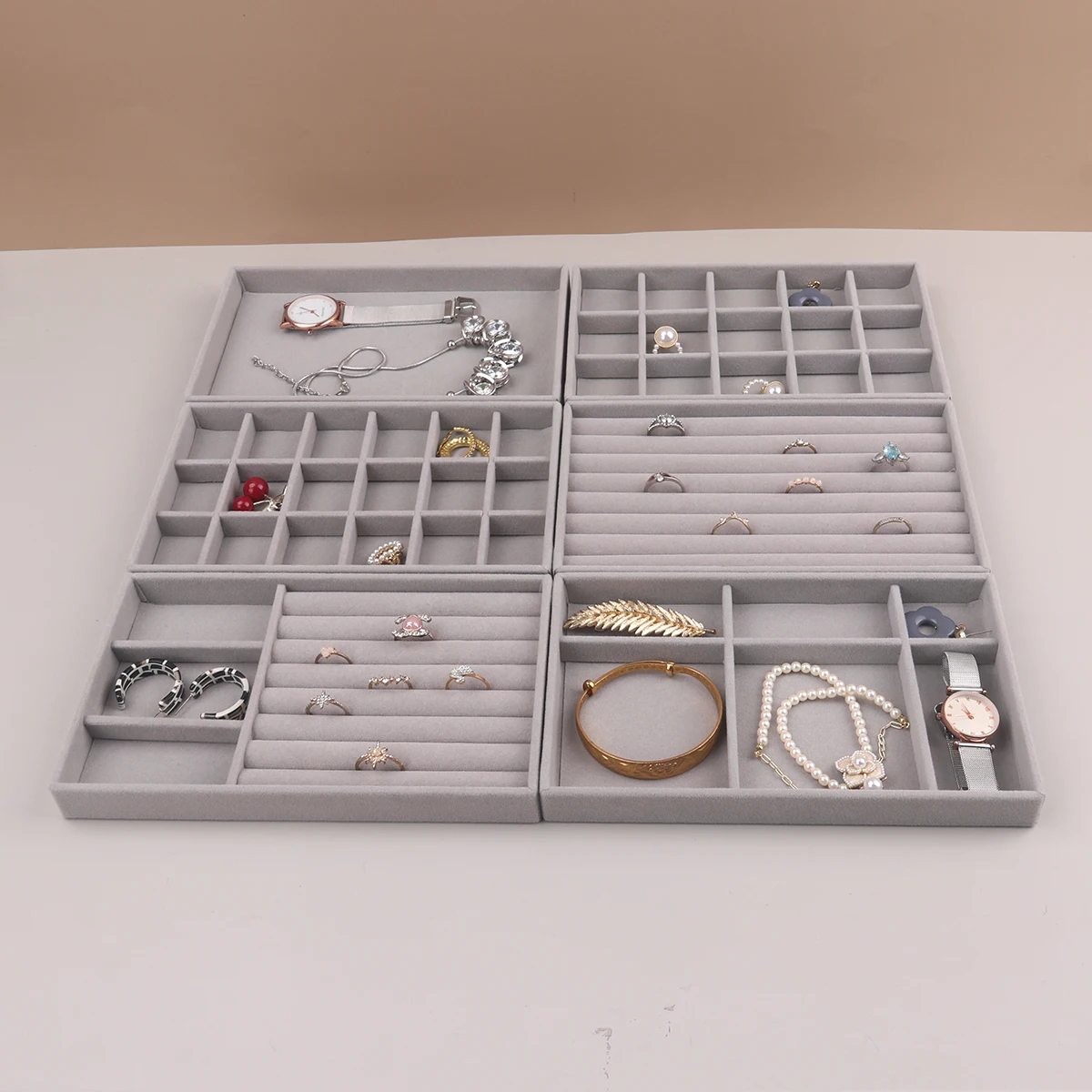 Luxurious Velvet Jewelry Display and Organizer Box