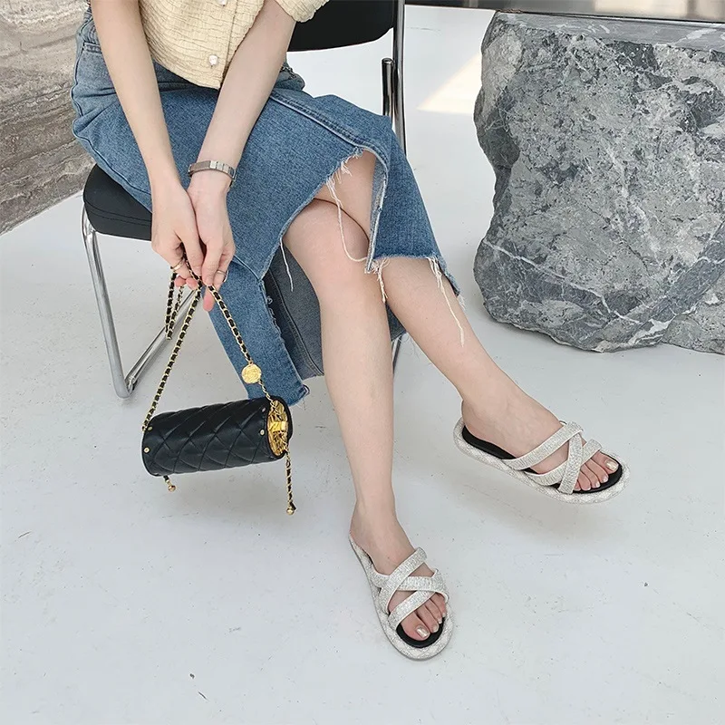 Alionly Ladies Slippers 2023 Summer New Rhinestone Flat Bottom Non-slip Seaside Beach Soft Bottom Fashion Sandals and Slippers