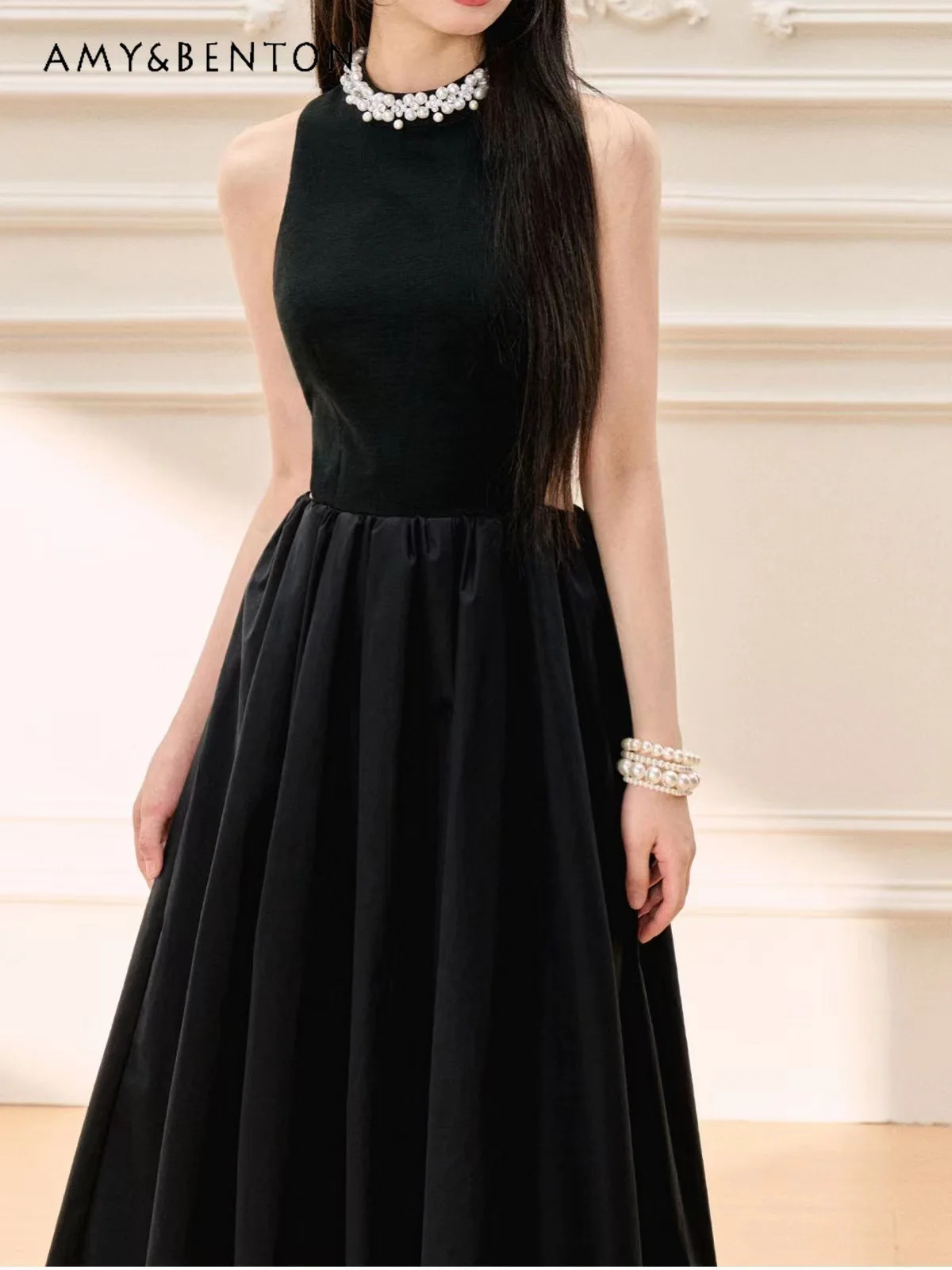 

Harajuku Black Dress Socialite Heavy Industry Pearl Dress Female 2023 New Summer Hollow Out Waist Beaded Sleeveless Dress Party
