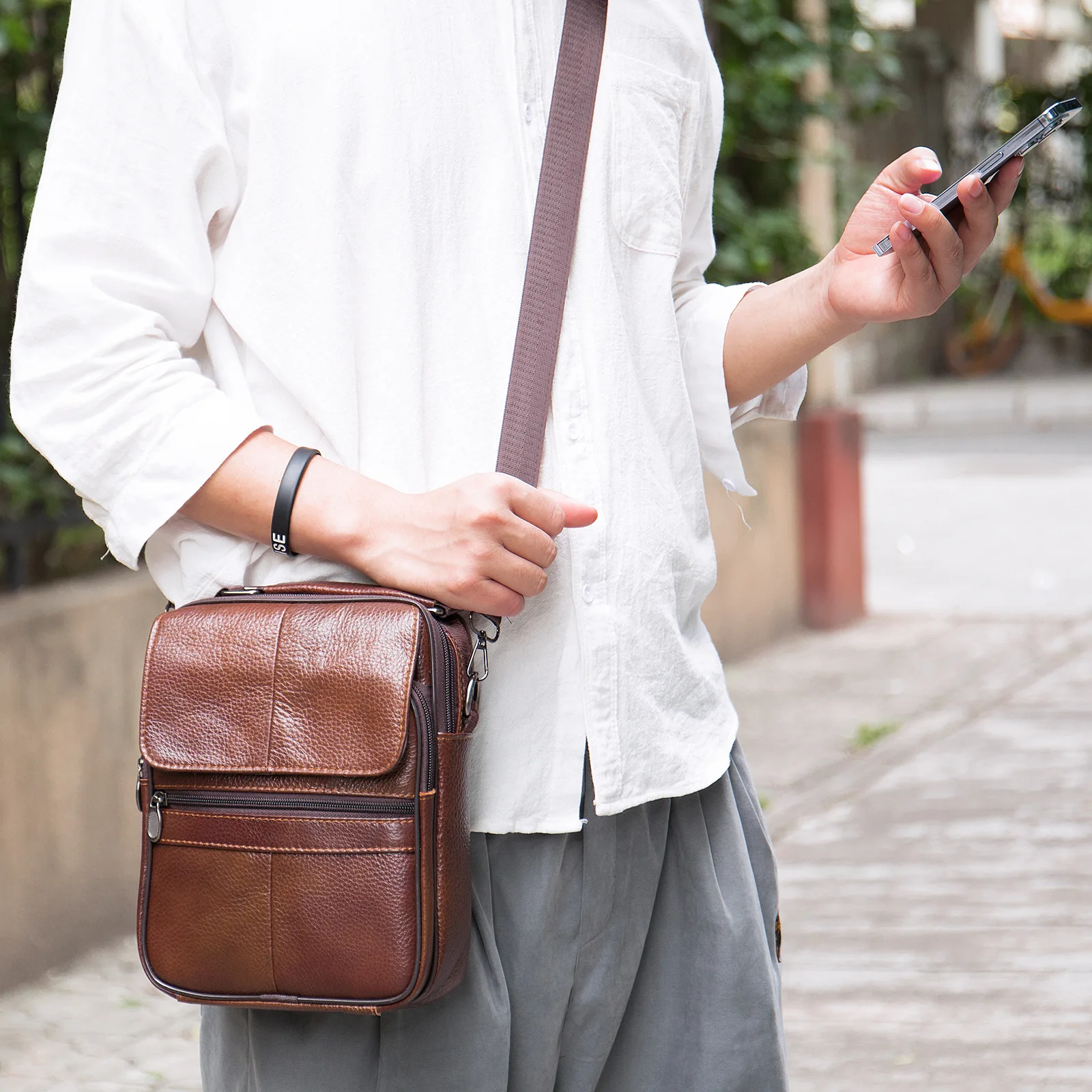 Genuine Leather Men's Shoulder Bag Business Leisure Large Capacity Portable Handbag Zipper Multi Layer Male's Crossbody Bags crossbody bags