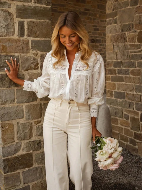 Printemps/été 2026 nouveautés vêtements pour femmes européennes et américaines Style de vacances couleur unie à lacets chemisier brodé 1