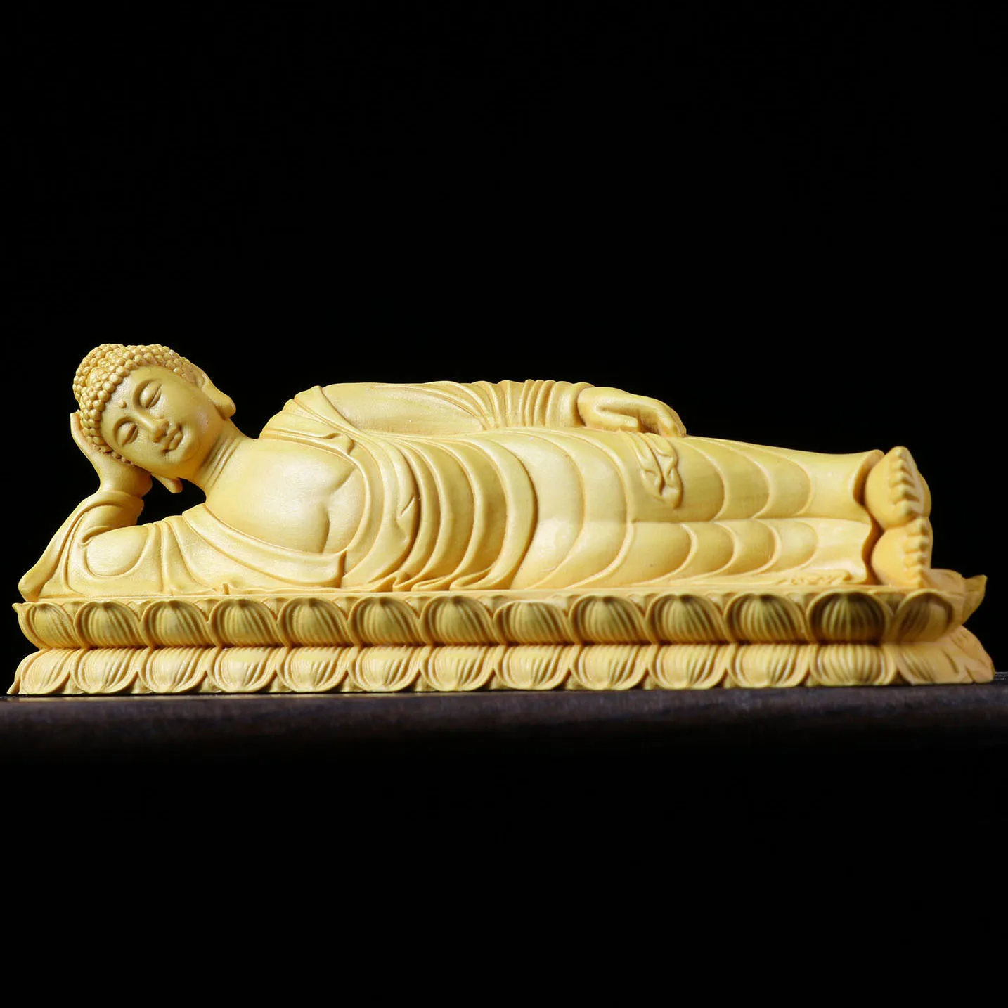 

Boxwood carved figures such as Buddha reclining Buddha statue solid wood home Shakyamuni Buddha statue ornaments crafts