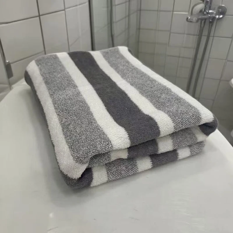 1-pack thick bath towel, strong water absorption and quick drying, non shedding, durable - very suitable for families, beaches,