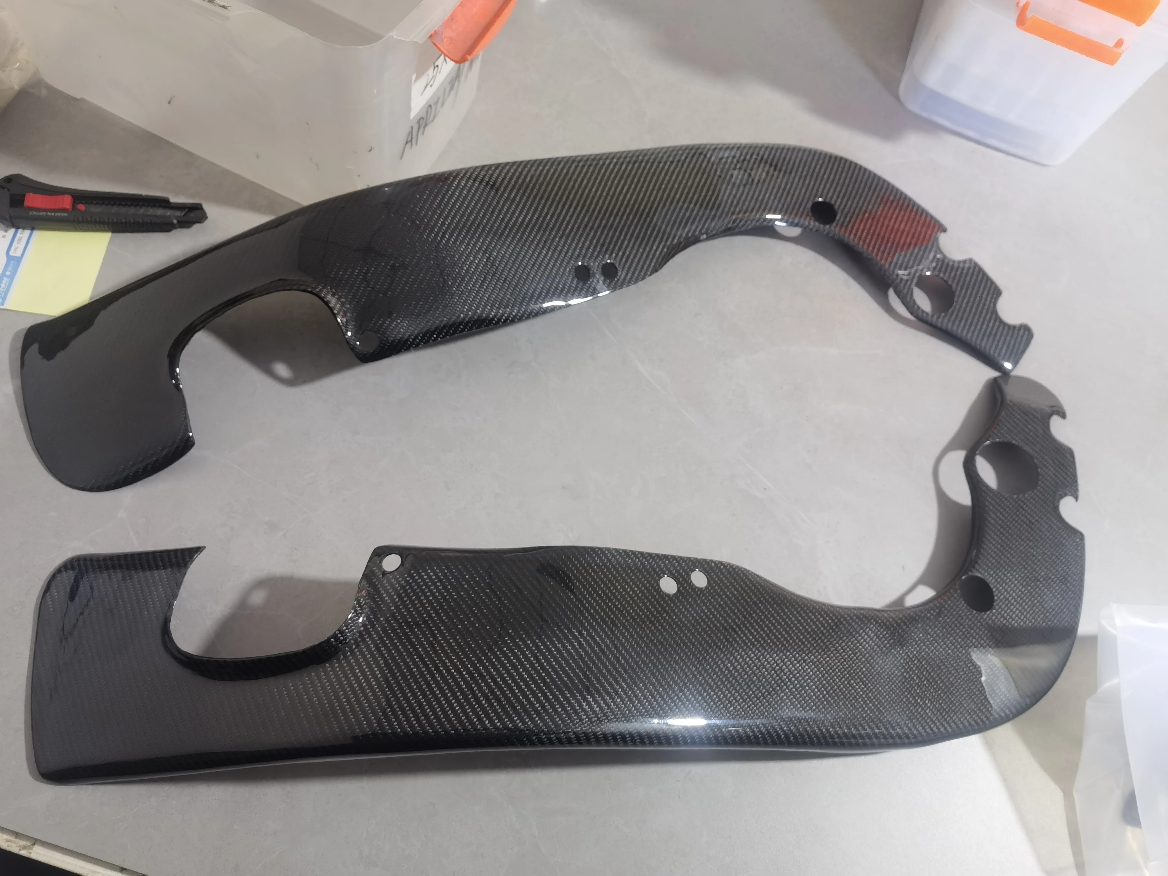 

Защитная рамка из углеродного волокна для Yamaha R1 2007 2008