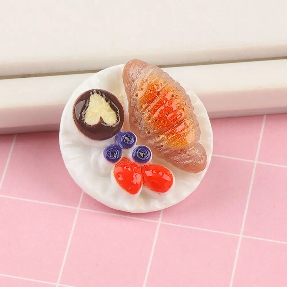 Dollhouse Miniature Simulation Food Model DIY Kitchen Accessories Resin Dollhouse Decoration Cute Food Toys 6PCS